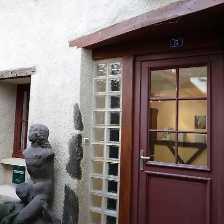 Appart' De La Collegiale Bourbon-Lancy Exterior photo